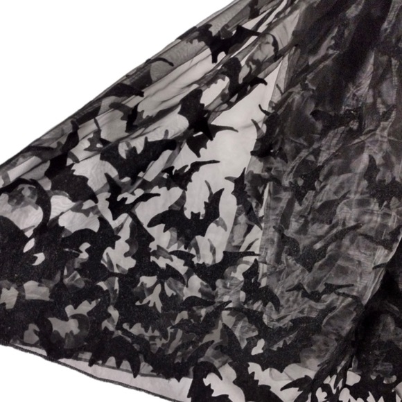 🆕 DC Comics Limited Edition Batman Formal Dress 🦇 GOTH Costume - Picture 3 of 9